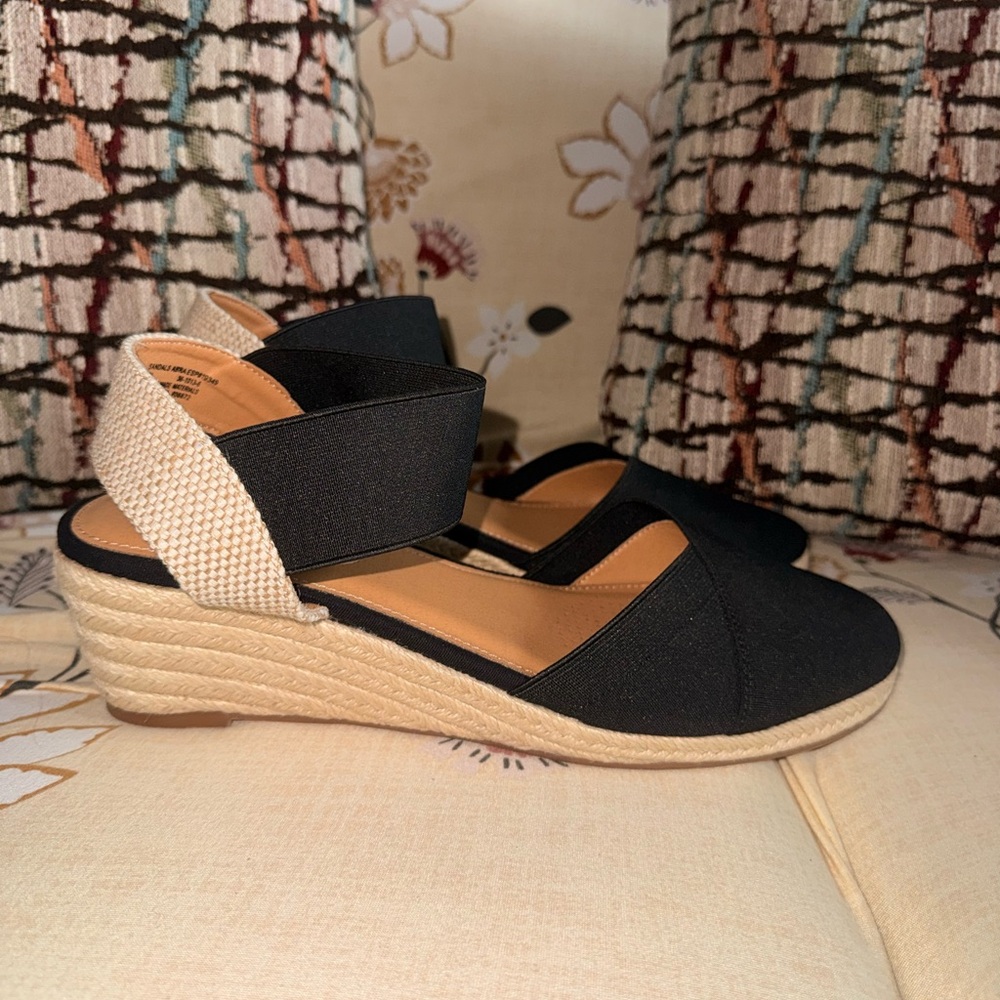 comfortview Black Espadrille Wedge Sandals with Cream Heel Strap